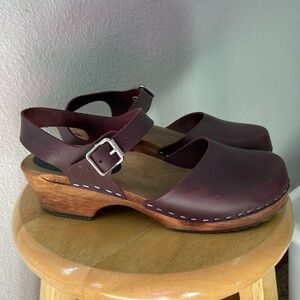 Women’s clogs burgundy